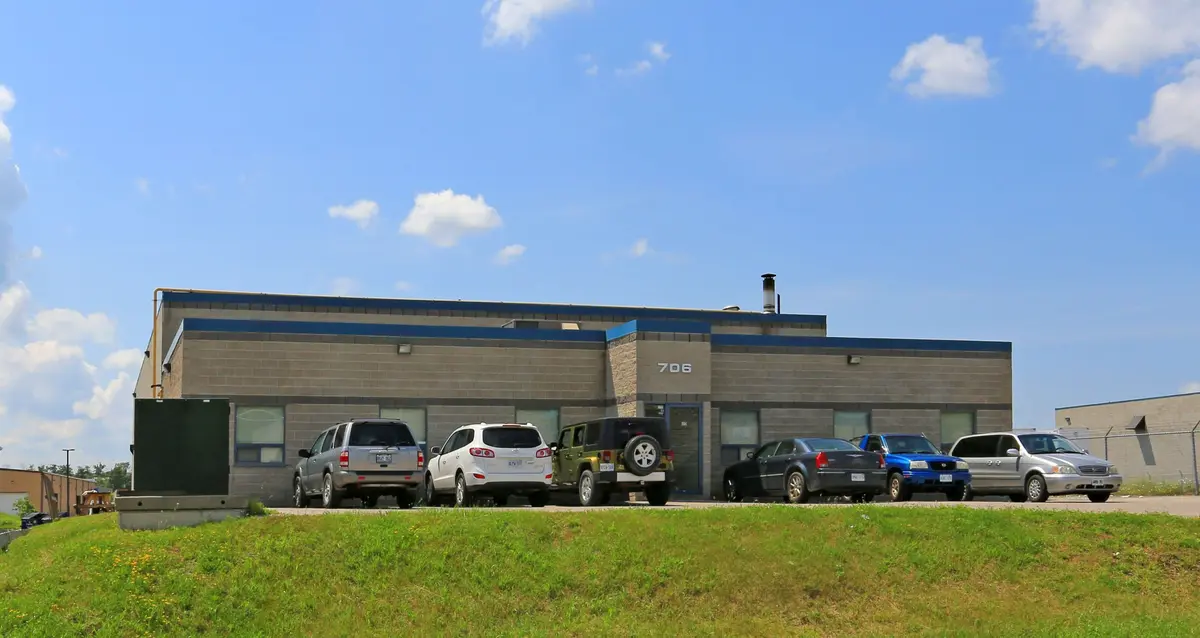 706 Bayview DR, Barrie, ON L4N 9A6