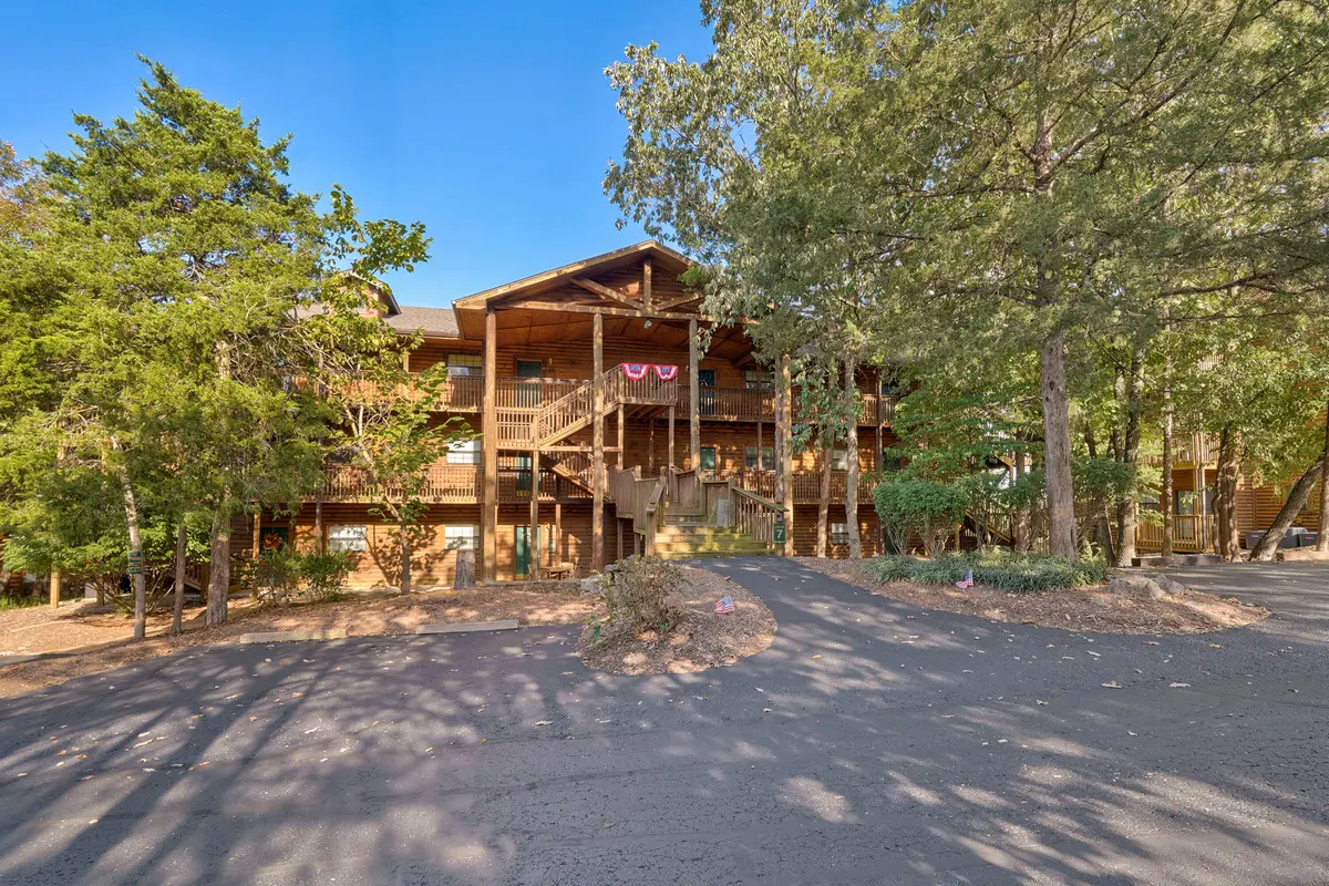75 Leaning Tree CIR #5, Branson, MO 65616