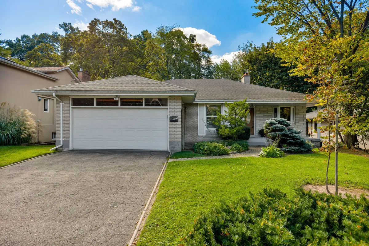 63 Twyford RD, Toronto W08, ON M9A 1W5