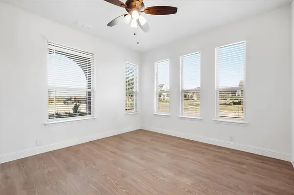 229 Clairmont Drive, Ponder, TX 76259
