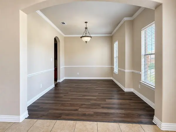 1572 Barksdale Drive, Lewisville, TX 75077