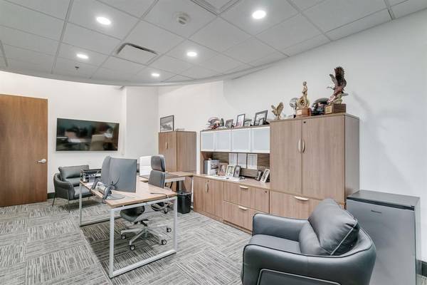 3100 W 7th Street #210, Fort Worth, TX 76107