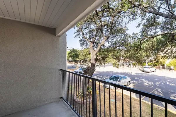 935 La Posada DR #216, Austin, TX 78752