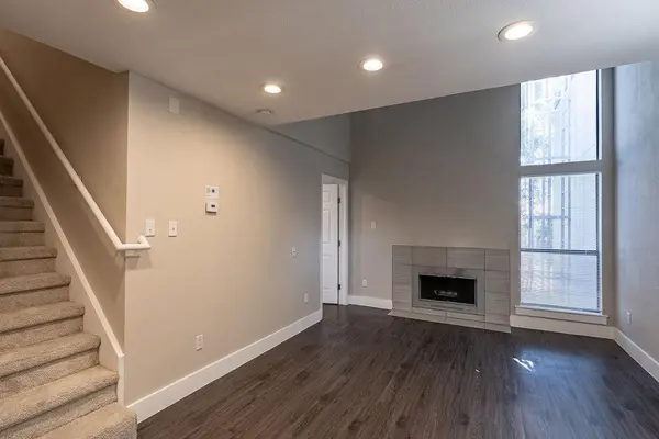 935 La Posada DR #216, Austin, TX 78752