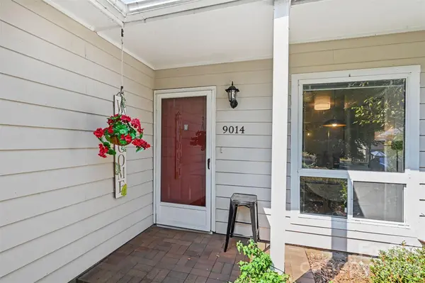 9014 Mcalpine Cove CT, Charlotte, NC 28270