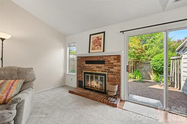 9014 Mcalpine Cove CT, Charlotte, NC 28270