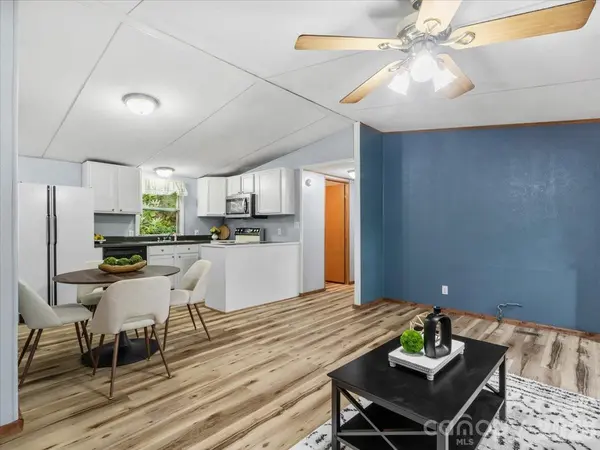 2271 Gouges Creek RD, Spruce Pine, NC 28777