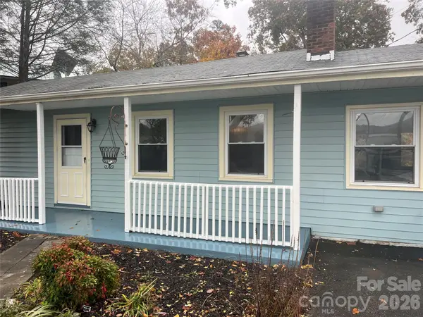 243 Governors View RD, Asheville, NC 28805