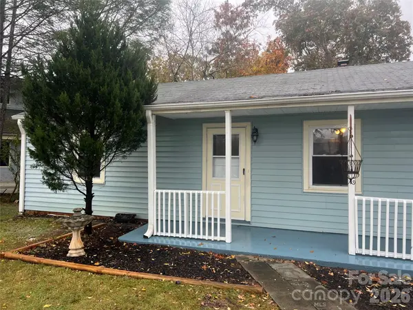 243 Governors View RD, Asheville, NC 28805