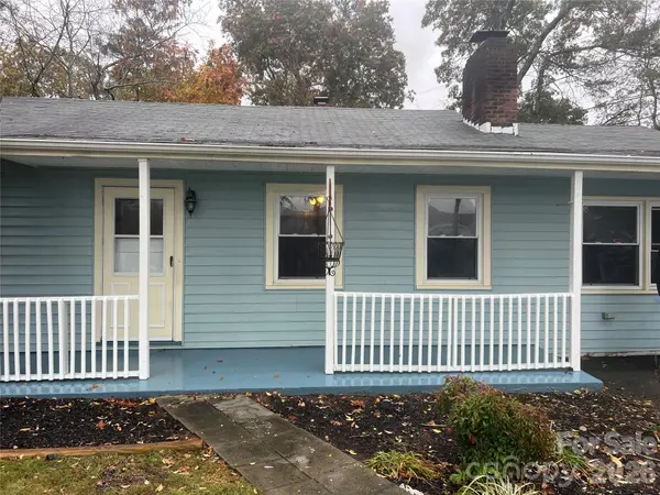 243 Governors View RD, Asheville, NC 28805