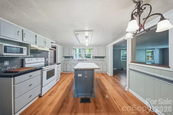 1818 Union RD, Gastonia, NC 28054
