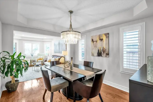 3 Griffen PL, Whitby, ON L1R 2N5