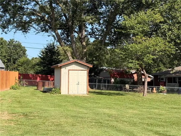 705 Quincy BLVD, Smithville, MO 64089