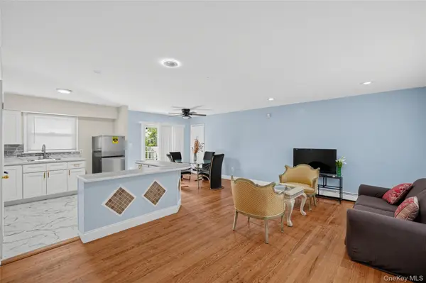 182 New York AVE, Bay Shore, NY 11706