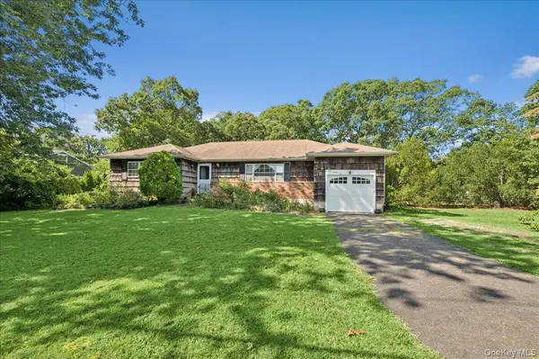 632 Spruce AVE, Sayville, NY 11782
