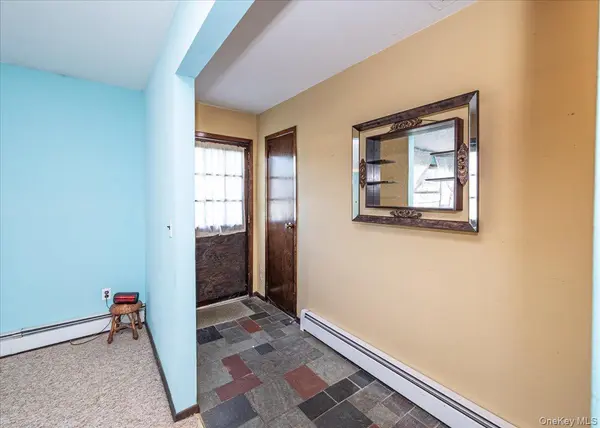 632 Spruce AVE, Sayville, NY 11782