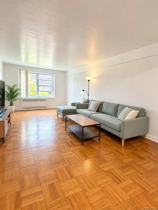 147-31 38th Ave #A16, Flushing, NY 11354