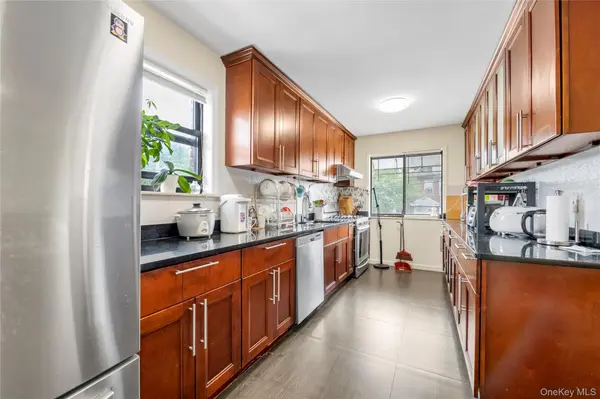 2518 123rd ST, Flushing, NY 11354
