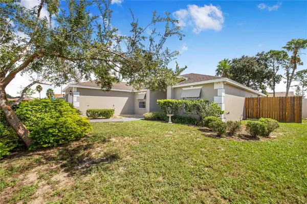 817 REFLECTIONS LOOP E, Winter Haven, FL 33884