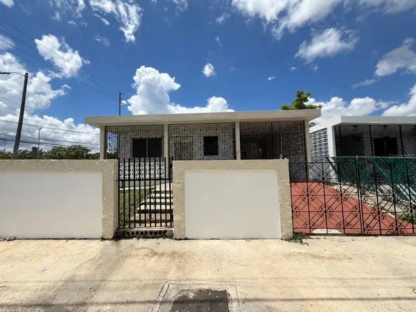 24 AVE LAUREL, Bayamon, PR 00956