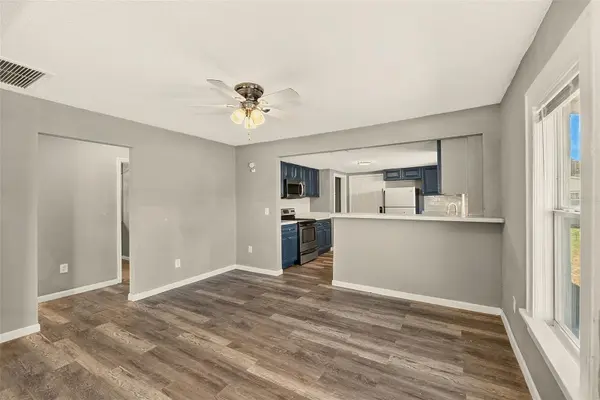 731 37TH ST S, St Petersburg, FL 33711