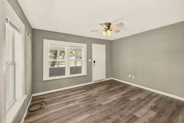 731 37TH ST S, St Petersburg, FL 33711