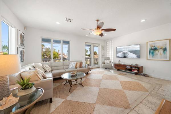 31 81ST AVE, Treasure Island, FL, 33706 photo 9