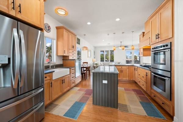 31 81ST AVE, Treasure Island, FL, 33706 photo 13