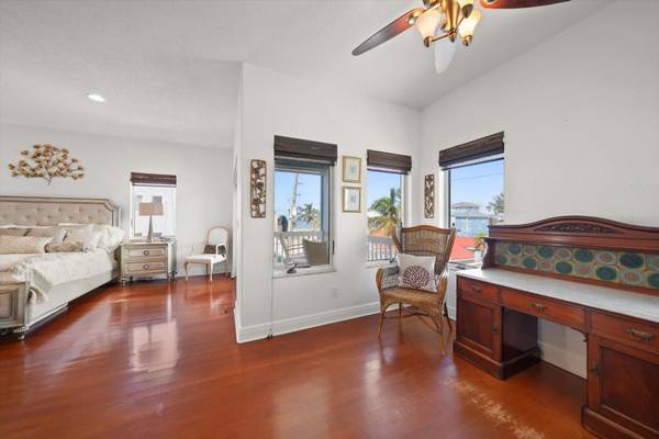 31 81ST AVE, Treasure Island, FL, 33706 photo 22