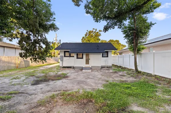 8705 N 13TH ST #B, Tampa, FL 33604