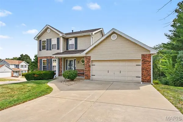 4533 Cambrook DR, St Charles, MO 63304