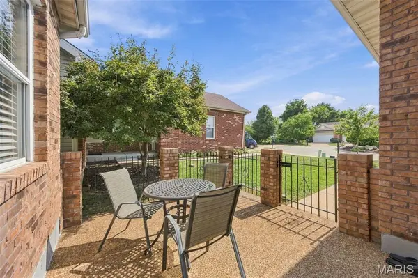 313 Holloway Ridge CT, Ballwin, MO 63011