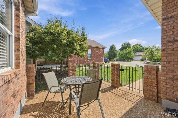 313 Holloway Ridge CT, Ballwin, MO 63011