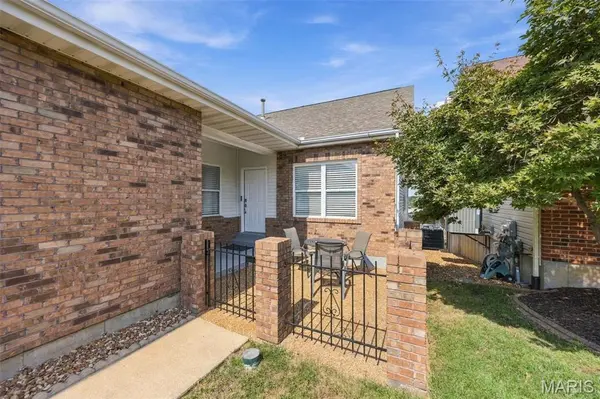 313 Holloway Ridge CT, Ballwin, MO 63011