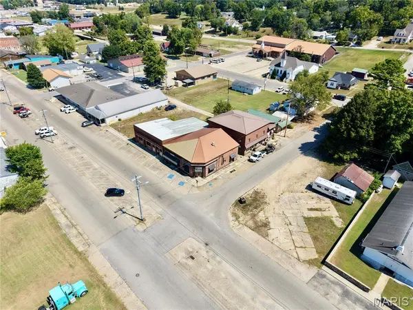 390 Main ST, Ellington, MO 63638