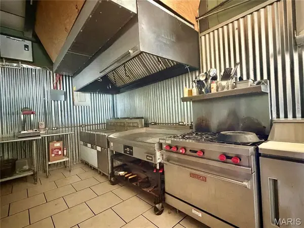 390 Main ST, Ellington, MO 63638