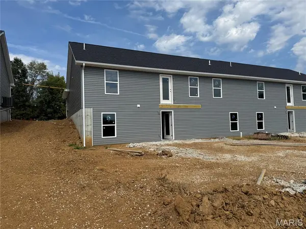 266 Railroad ST, Moscow Mills, MO 63362