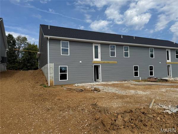 266 Railroad ST, Moscow Mills, MO 63362