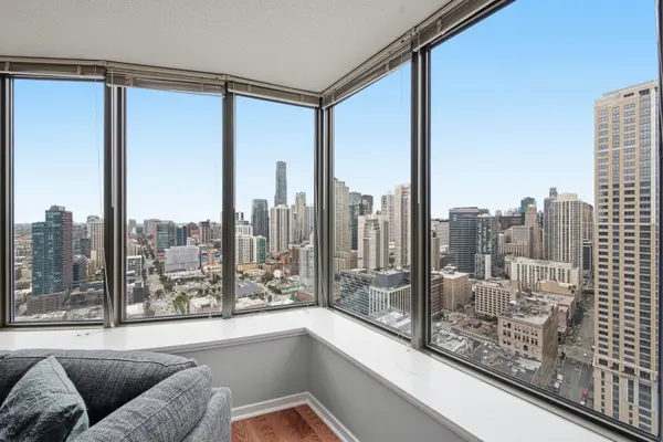 400 N Lasalle ST #3602, Chicago, IL 60654