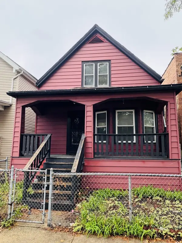 4934 W Iowa ST, Chicago, IL 60651