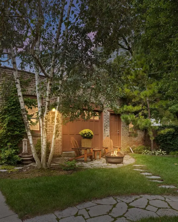 5960 N Hermitage AVE, Chicago, IL 60660