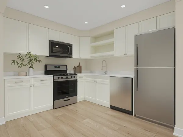 775 Pershing AVE #2-B, Glen Ellyn, IL 60137