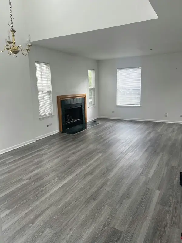 1214 ORLEANS DR #1214, Mundelein, IL 60060