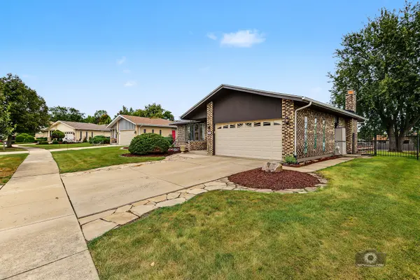 17325 Locust AVE, Tinley Park, IL 60487