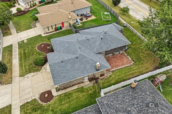 17325 Locust AVE, Tinley Park, IL 60487