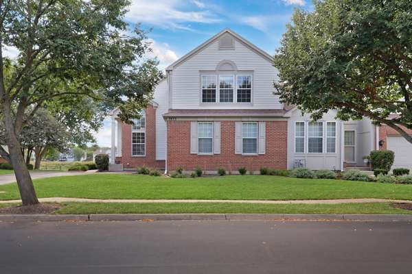 2833 Waterfront AVE, Algonquin, IL 60102