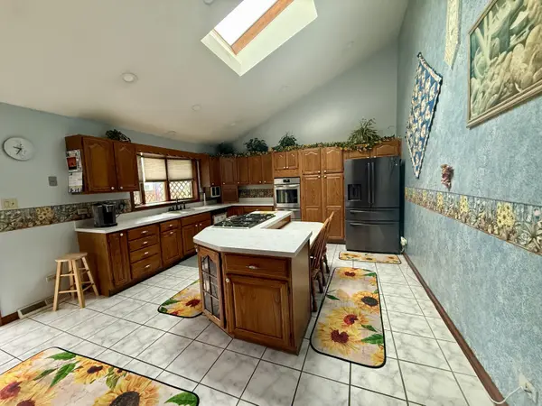 1401 Capri LN, Dyer, IN 46311