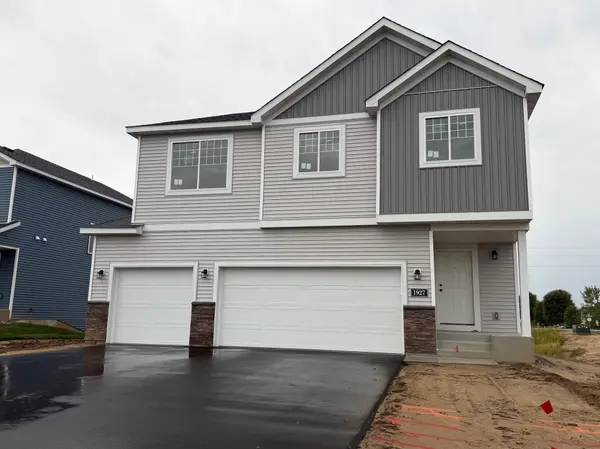 1927 Pierce ST S, Cambridge, MN 55008