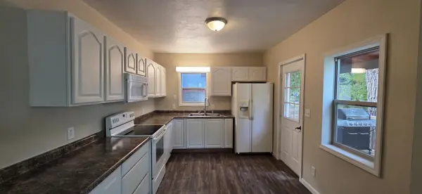 828 4th AVE SW, Valley City, ND 58072