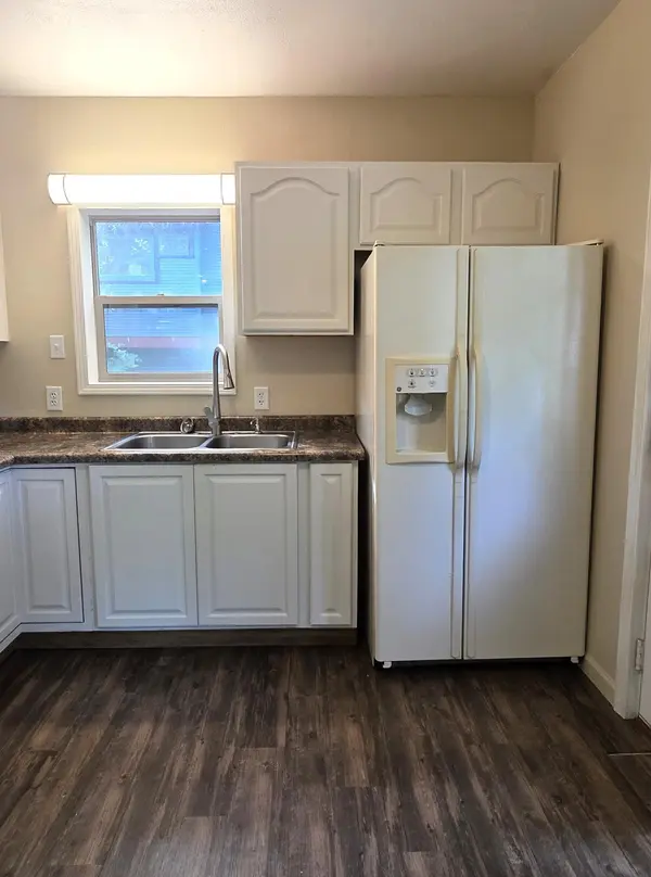 828 4th AVE SW, Valley City, ND 58072